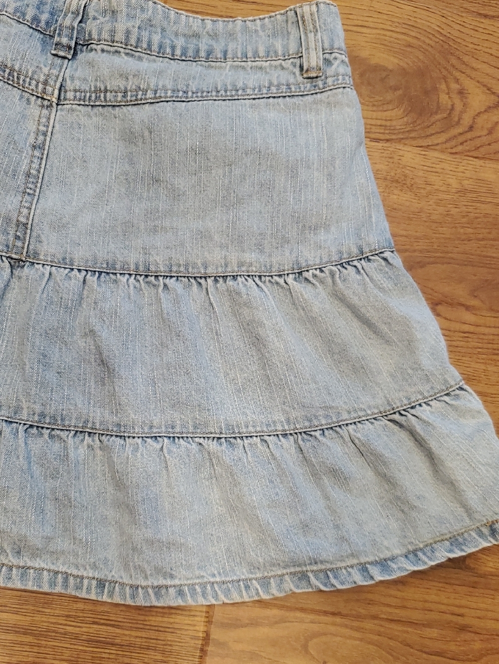 One Tuff Babe Jeanswear Light Wash Denim Tiered Skirt Womens 9 /10 Ruffled Denim - Picture 14 of 15